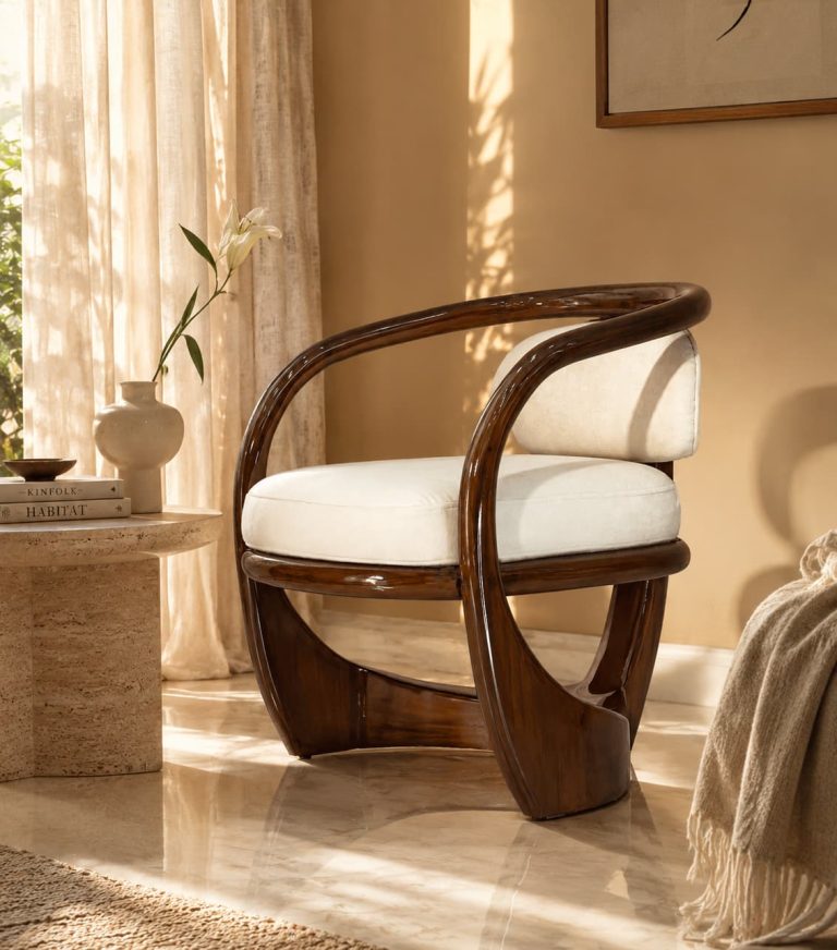 Élan Arc solid wood accent chair